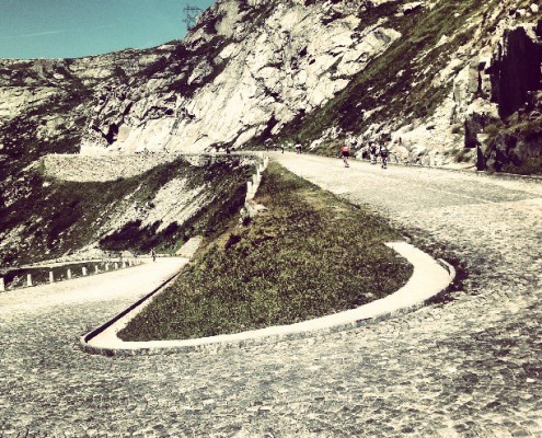 Kilometers lang steentjes op de Gotthard Pass